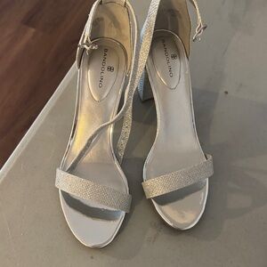 Bandolino Silver Stiletto Heels Classic Pumps